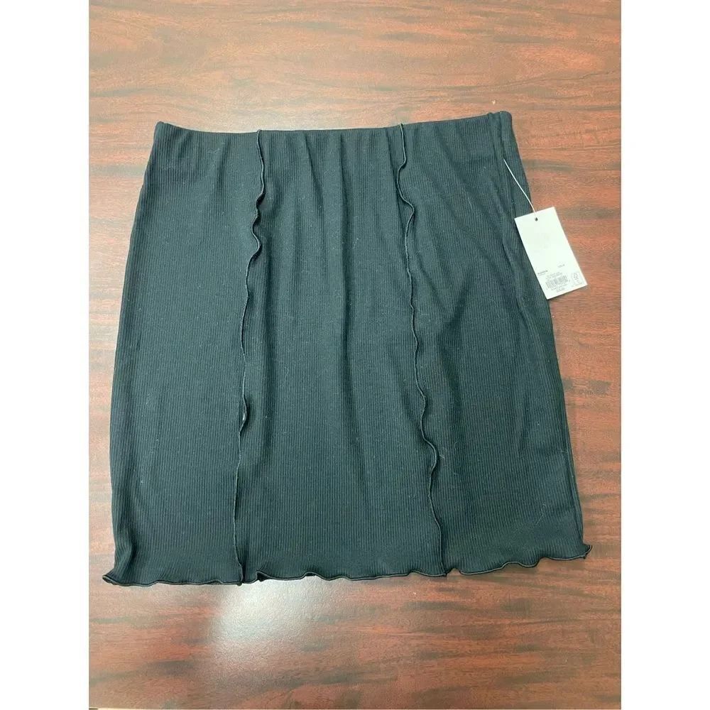 NWT SO Black Ribbed Seamed Mini Skirt Size Medium